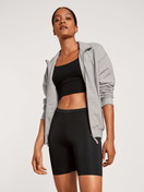 Le mannequin Femme porte le/la Brassière en Modal de couleur Noir, Unicolore, de la série Circular Lounge de CALIDA