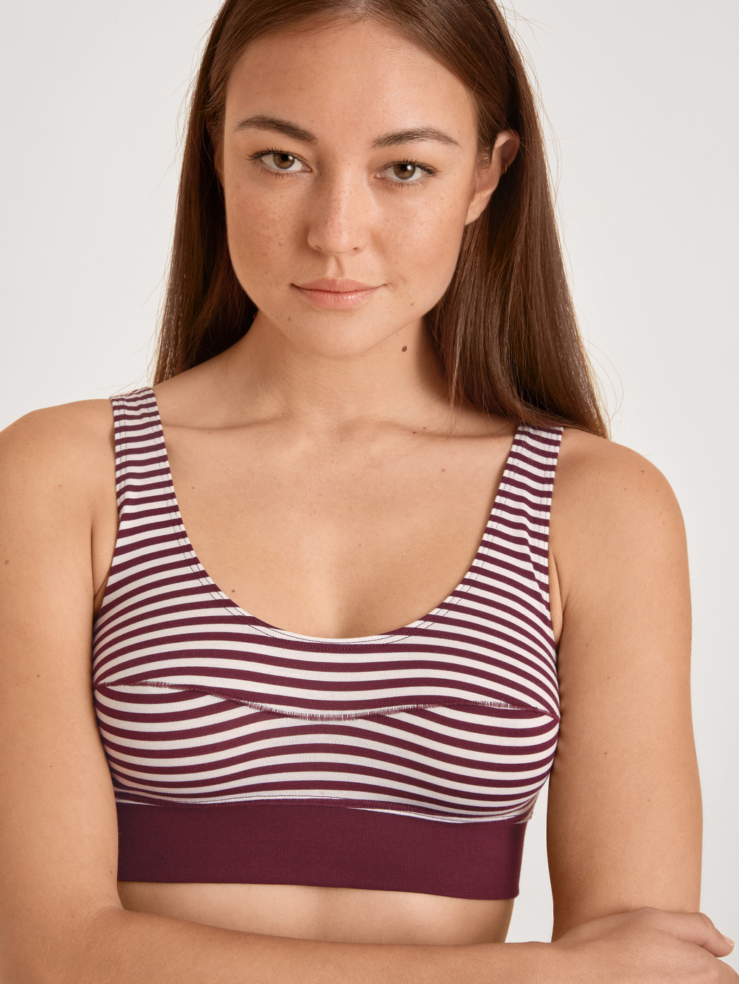 Femme - Brassière en Coton de couleur Rouge, Rayée, de la série Elastic de CALIDA, Détail
