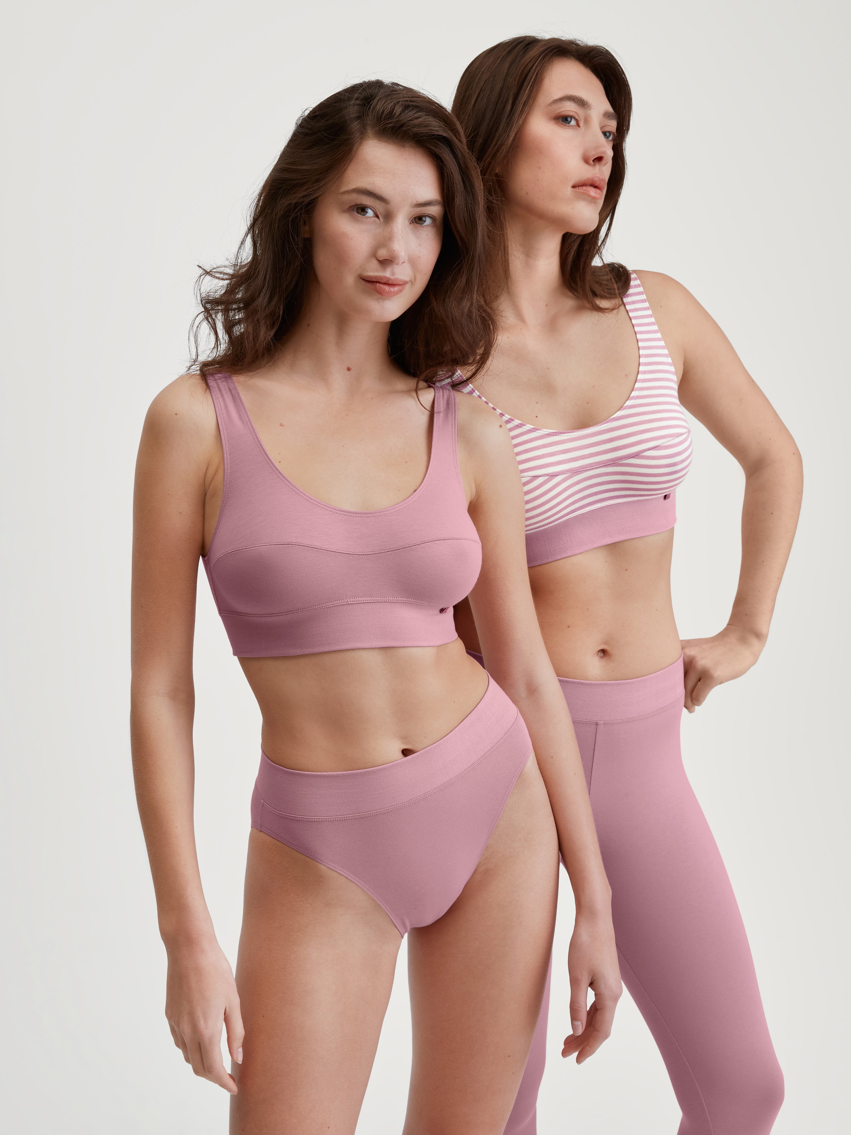Le mannequin Femme porte le/la Brassière en Coton de couleur Rose, Rayée, de la série Elastic de CALIDA, Image supplémentaire