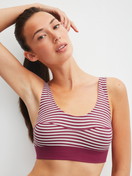 Le mannequin Femme porte le/la Brassière en Coton de couleur Rose, Rayée, de la série Elastic Special de CALIDA, Vue de face