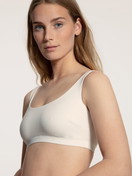 Femme - Brassière en Modal de couleur Blanc, Unicolore, de la série Natural Skin de CALIDA, Détail