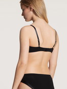 Le mannequin Femme porte le/la Soutien-gorge T-shirt à armatures en Coton de couleur Noir, Unicolore, de la série Cate de CALIDA, Vue arrière