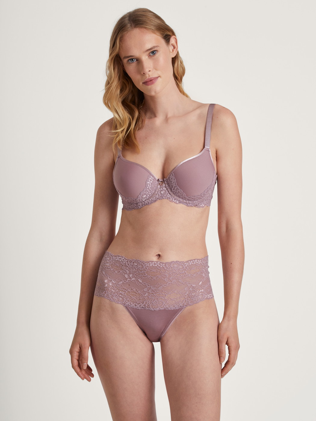 Women model is wearing Spacer bra with wires made of Polyamide in Pink, Lace from the Sensual Secrets series by CALIDA, Outfit