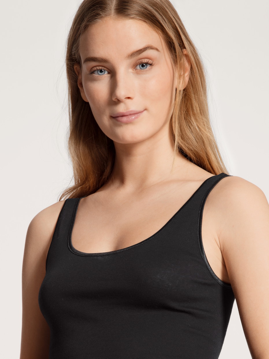 Damen - Tank-Top aus 100% Baumwolle in Schwarz, Einfarbig aus Serie Light von CALIDA, Detail