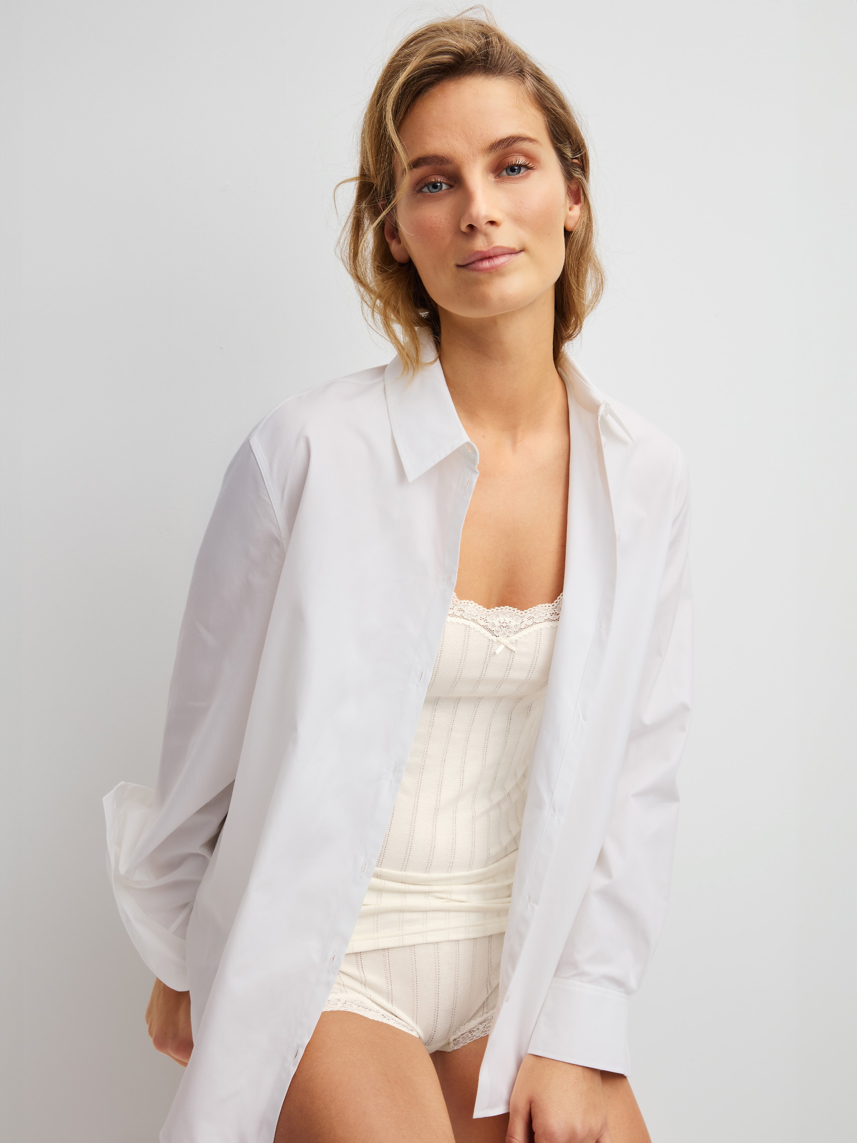 Le mannequin Femme porte le/la Débardeur en Coton de couleur Beige, Dentelle, de la série Etude Toujours de CALIDA, Image supplémentaire