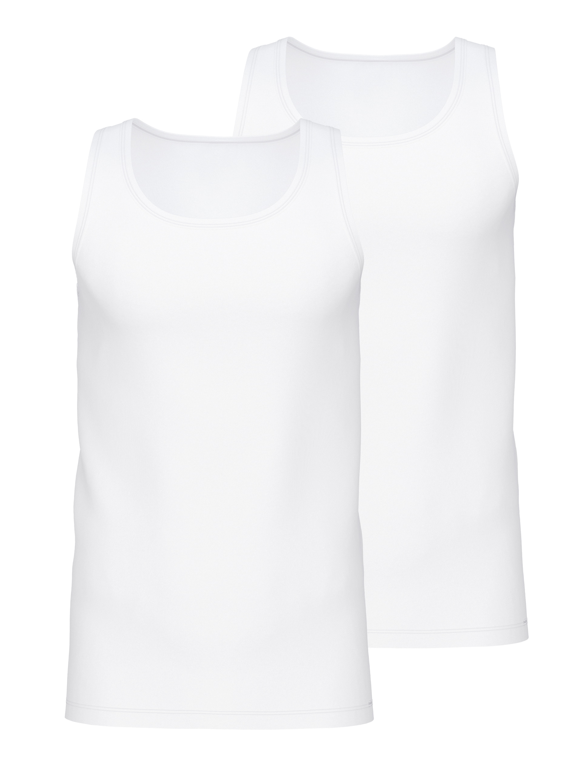 Herren-Model trägt Tank-Top, 2er-Pack aus Baumwolle in Weiß, Einfarbig aus Serie Natural Benefit von CALIDA, Vorderansicht