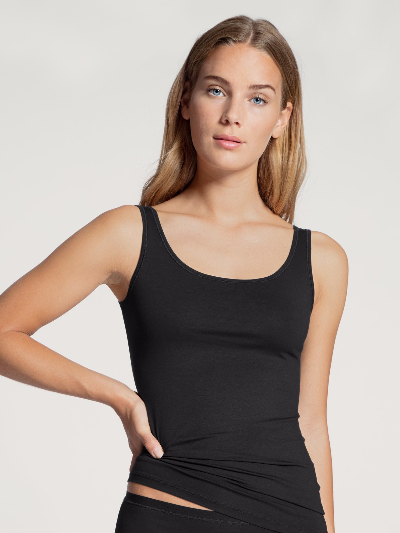 CALIDA Natural Comfort Tank-Topfür Damen, L, Schwarz, Beste Baumwolle, kompromissloser Komfort für jeden Tag