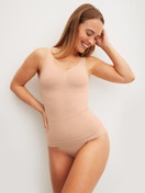 Le mannequin Femme porte le/la Débardeur gainant en Polyamide de couleur Rose, Unicolore, de la série Seamless Shape de CALIDA, Image supplémentaire