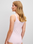 Le mannequin Femme porte le/la Débardeur en Coton de couleur Rose, Unicolore, de la série Essential Cotton de CALIDA, Vue arrière