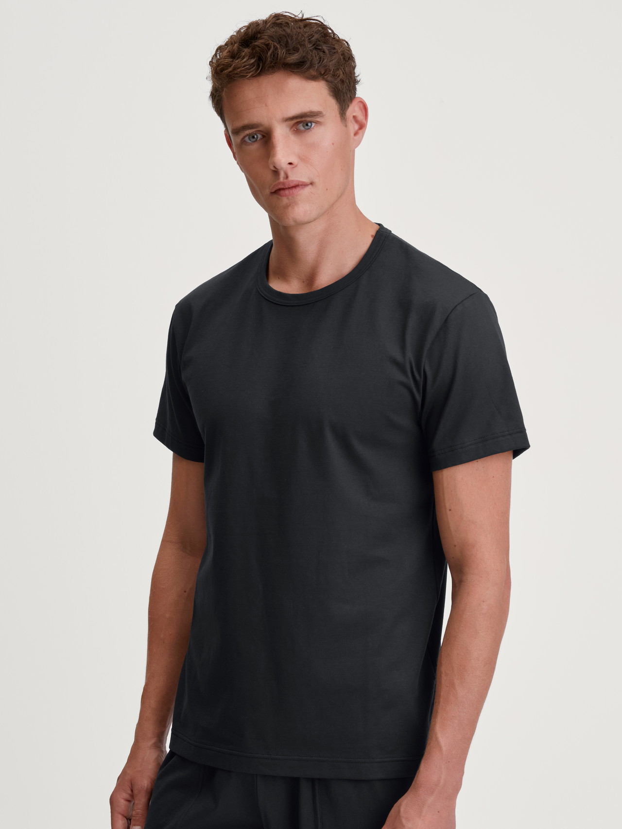 CALIDA RMX Sleep Leisure Kurzarm-Shirtfür Herren, XL, Schwarz, Mit Mix & Match zum persönlichem Wohlfühloutfit
