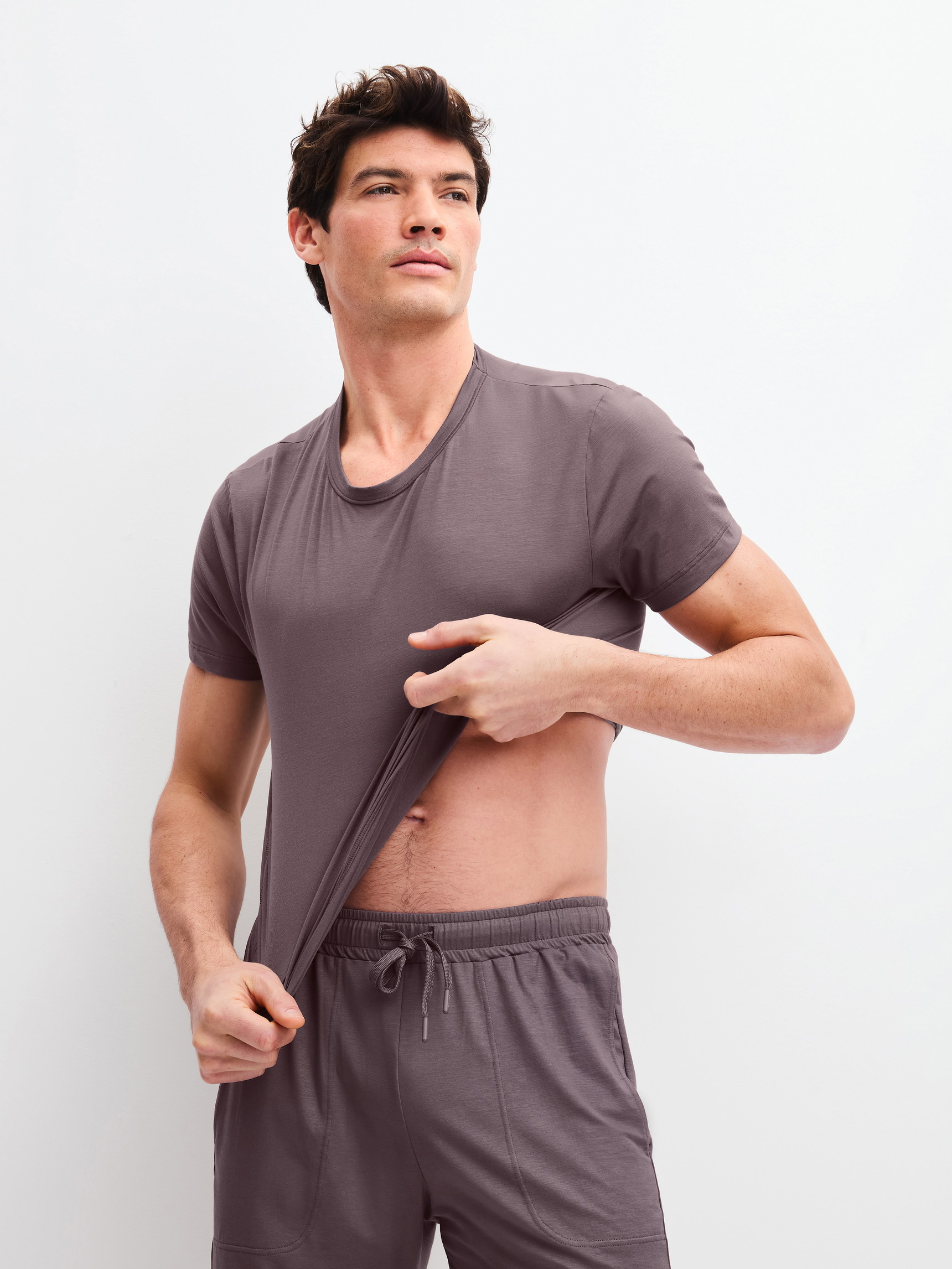 Men model is wearing Shirt short sleeve made of Modal in Brown, Unicoloured from the DSW Balancing series by CALIDA, Front view