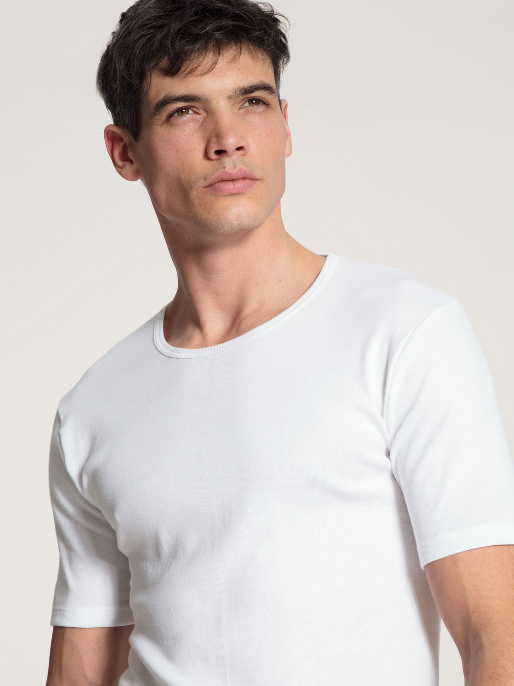 Uomo - T-shirt in 100% cotone di colore Bianco, Tinta unita, della serie Cotton 1:1 di CALIDA, Dettaglio