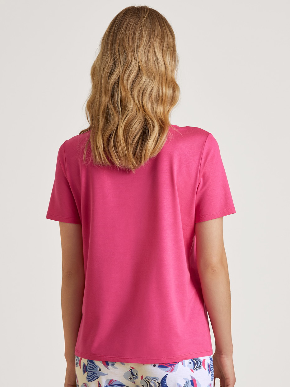Le mannequin Femme porte le/la T-Shirt à manches courtes en Modal de couleur Rose, Unicolore, de la série Favourites Serenity de CALIDA, Vue arrière