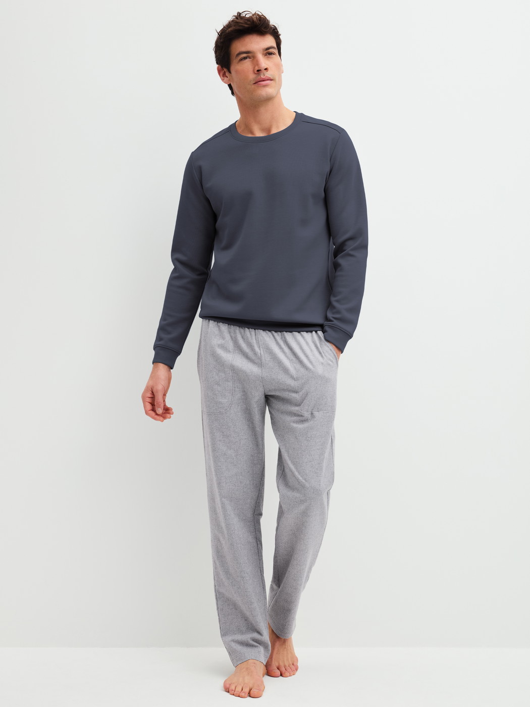 Men model is wearing Sweatshirt made of Cotton in Grey, Unicoloured from the RMX Lounge Casual series by CALIDA, Outfit