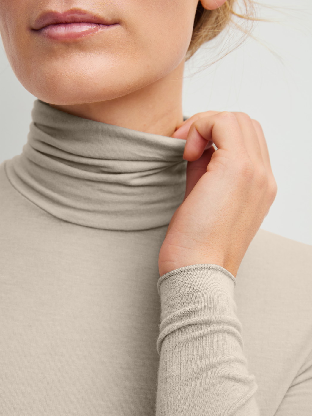 Women model is wearing  made of Modal in Brown, Unicoloured from the Second Skin series by CALIDA, Detail