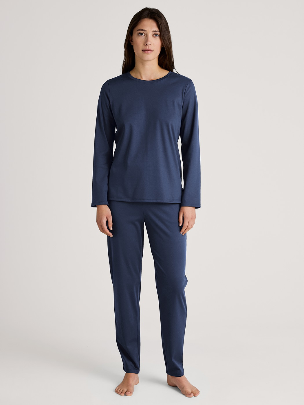 Women model is wearing Shirt long sleeve made of 100% Cotton in Blue, Floral from the Favourites Sleep series by CALIDA, Outfit