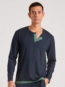 Le mannequin Homme porte le/la T-shirt à manches longues en Modal de couleur Bleu, Unicolore, de la série DSW Balancing de CALIDA, Vue de face