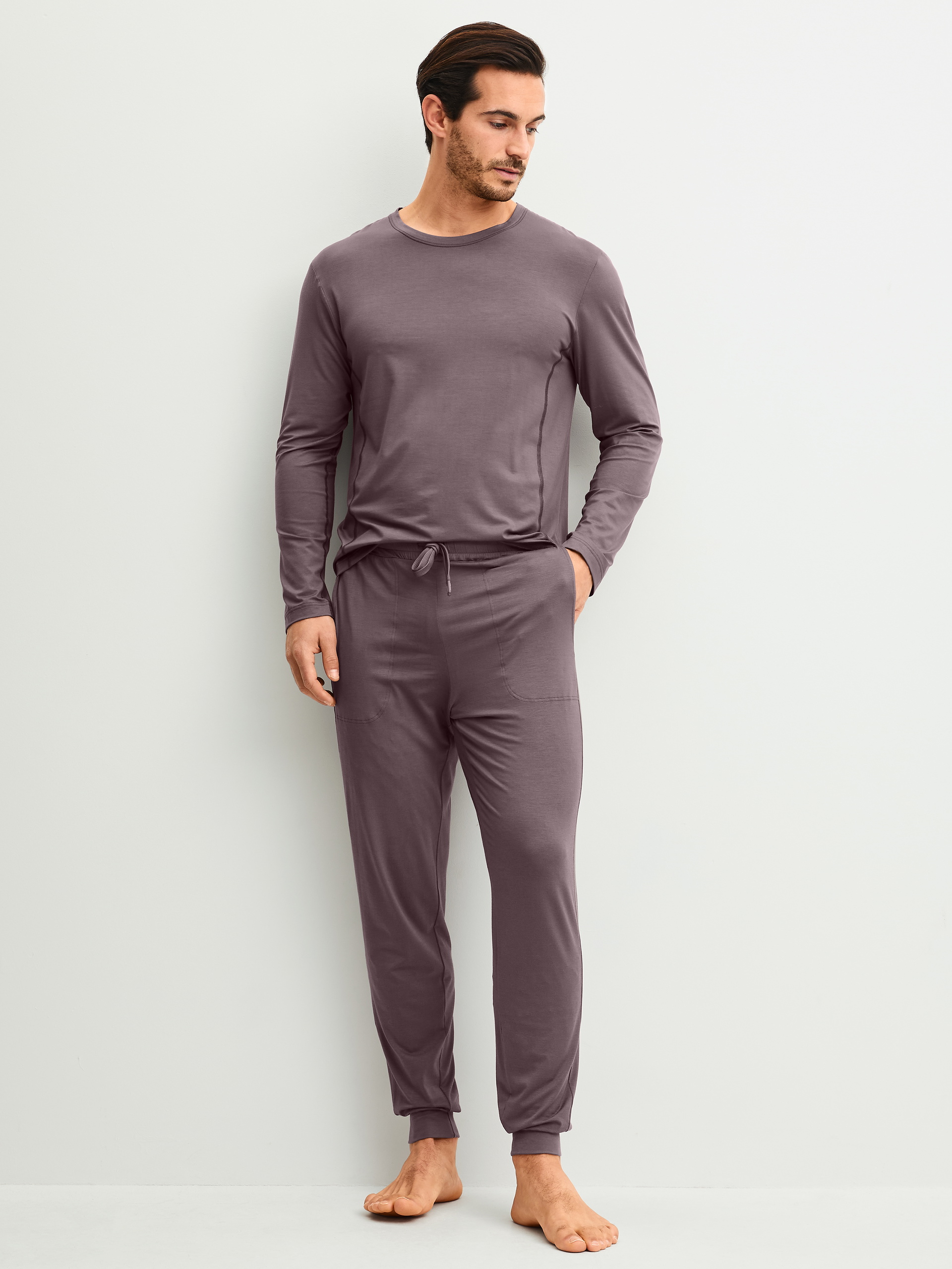 Men model is wearing Shirt long sleeve made of Modal in Brown, Unicoloured from the DSW Balancing series by CALIDA, Outfit