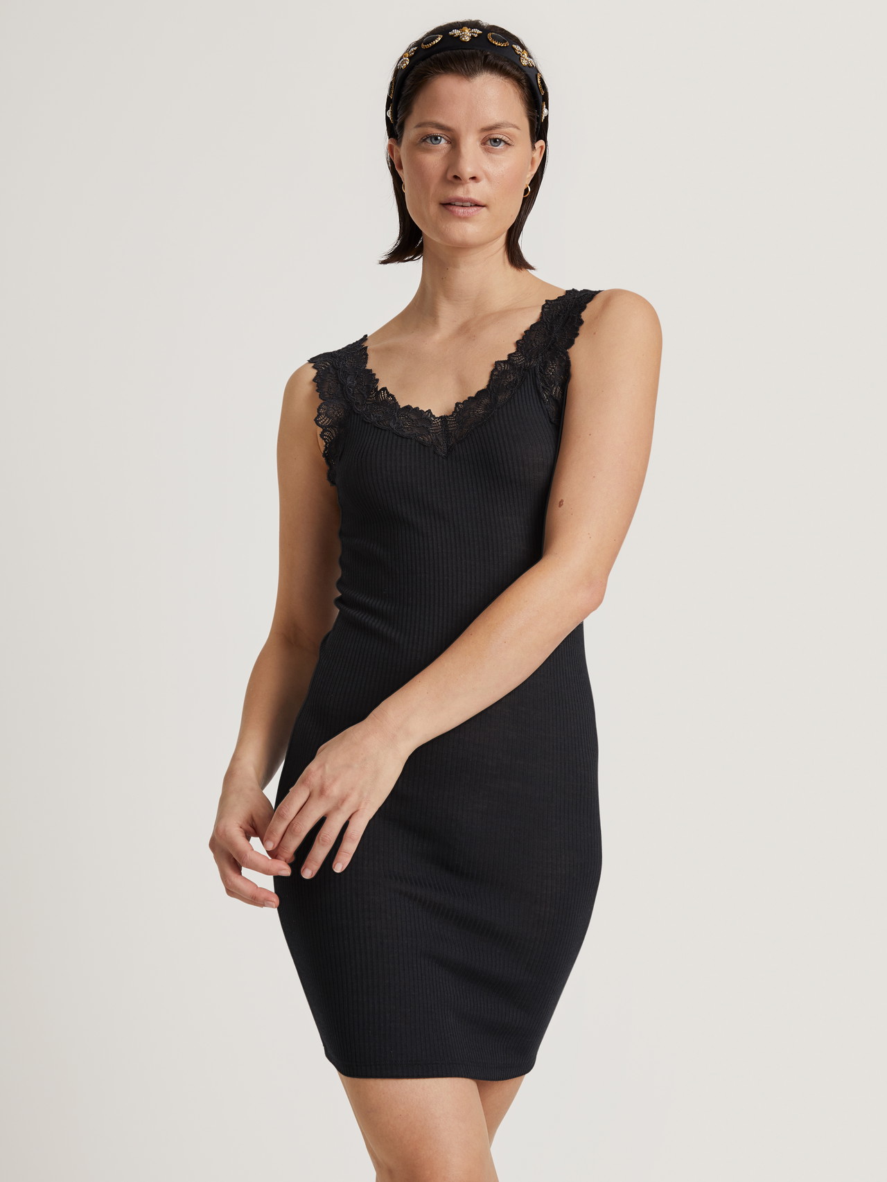 CALIDA Silky Wool Joy Unterkleid aus Wolle-Seidefür Damen, M, Schwarz, Optimaler Baselayer für jeden Anlass