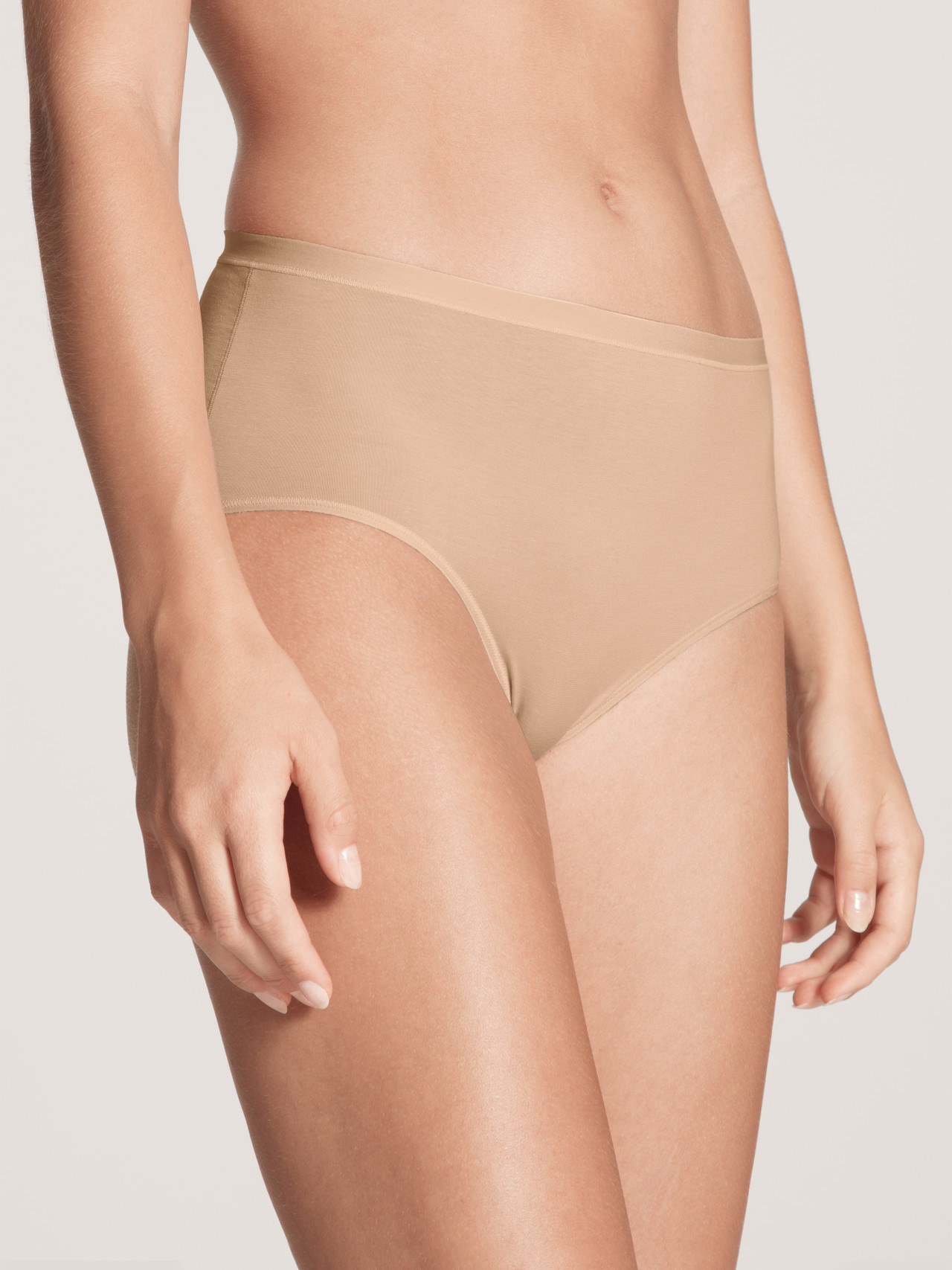 CALIDA Natural Comfort Slip, high waistfür Damen, XS, Beige, Natürlich weich und komfortabel – mit schmeichelndem High-Waist-Schnitt