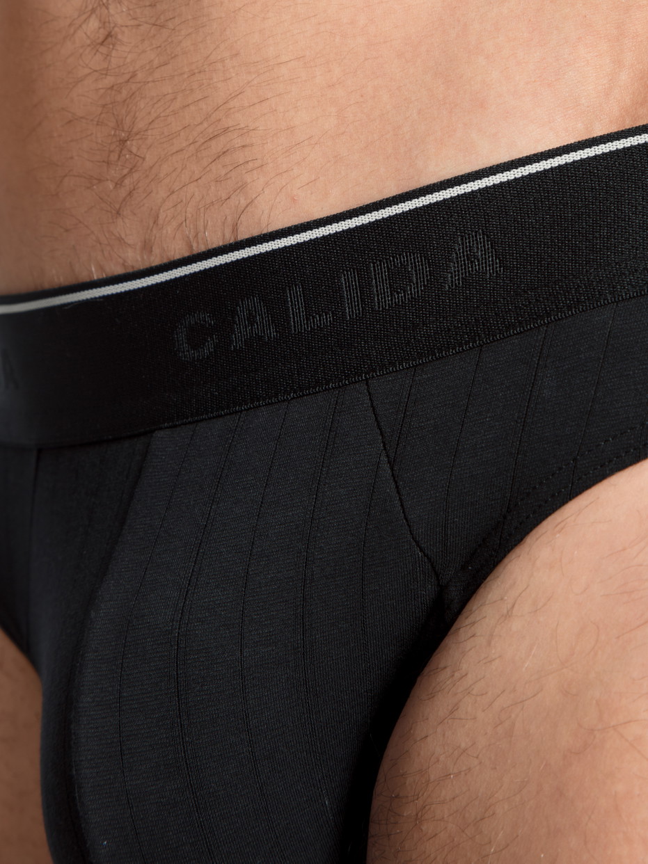 Herren - Mini-Slip, Elastikbund aus Baumwolle in Schwarz, Einfarbig aus Serie Pure & Style von CALIDA, Detail
