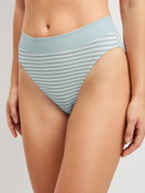 La modella / Il modello Donna indossa Slip, high waist in Cotone di colore Turchese, A righe, della serie Elastic di CALIDA, Vista frontale