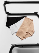 Women - Seamless Clean-Cut Midi Brief made of Polyamide in Black, Unicoloured, from the Sleek Skin series by CALIDA, Detail