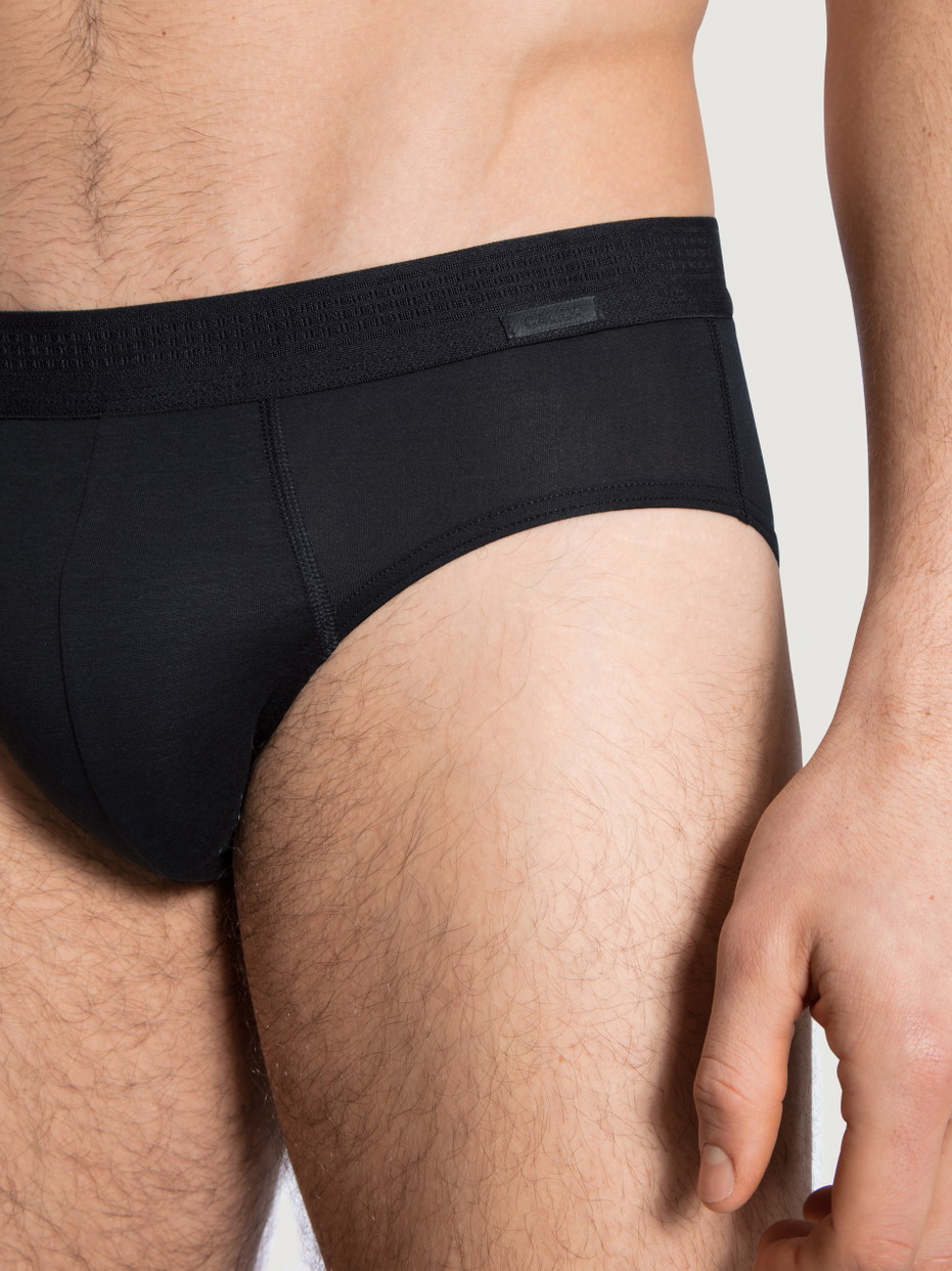 Herren - Slip mit Softbund aus Lyocell in Schwarz, Einfarbig aus Serie Focus von CALIDA, Detail