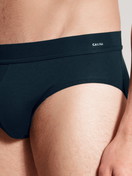 Herren - Slip, Komfortbund aus Baumwolle in Blau, Einfarbig aus Serie Cotton Code von CALIDA, Detail