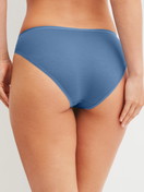 La modella / Il modello Donna indossa Slip, set da 2 in Cotone di colore Blu, Tinta unita, della serie Benefit Women Spec. di CALIDA, Vista posteriore