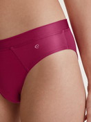 Le mannequin Femme porte le/la Culottes en Coton de couleur Rose, Unicolore, de la série Cate de CALIDA, Détail