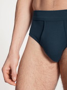 Uomo - Classic slip con apertura in 100% cotone di colore Blu, Tinta unita, della serie Cotton 1:1 di CALIDA, Dettaglio