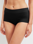 Le mannequin Femme porte le/la Panty taille haute en Coton de couleur Noir, Unicolore, de la série Elastic Special de CALIDA, Vue de face