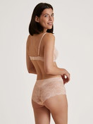 Le mannequin Femme porte le/la Panty taille haute en Coton de couleur Beige, Unicolore, de la série Sensual Secrets de CALIDA