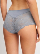 Damen-Model trägt Panty, regular cut aus Spitze in Grau, Spitze aus Serie Sensual Secrets von CALIDA, Rückansicht