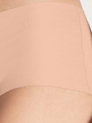 Le mannequin Femme porte le/la Panty en Modal de couleur Beige, Unicolore, de la série Natural Skin de CALIDA, Détail