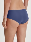 Le mannequin Femme porte le/la Panty en Modal de couleur Bleu, Unicolore, de la série Natural Skin de CALIDA, Vue arrière