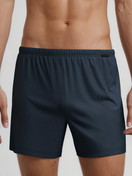La modella / Il modello Uomo indossa Boxershorts, set da 2 in 100% cotone di colore Verde, Modello, della serie Cotton Special di CALIDA, Vista frontale