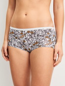 Damen-Model trägt Panty, 3er-Pack aus Polyamid in Violett, Floral aus Serie Eco Sense von CALIDA, Vorderansicht