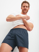 La modella / Il modello Uomo indossa Boxer con patta in 100% cotone di colore Blu, Modello, della serie Selected Cotton di CALIDA, Immagine aggiuntiva