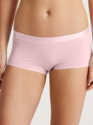 Damen-Model trägt Panty, regular cut aus Baumwolle in Rosa, Einfarbig aus Serie Cate von CALIDA, Vorderansicht