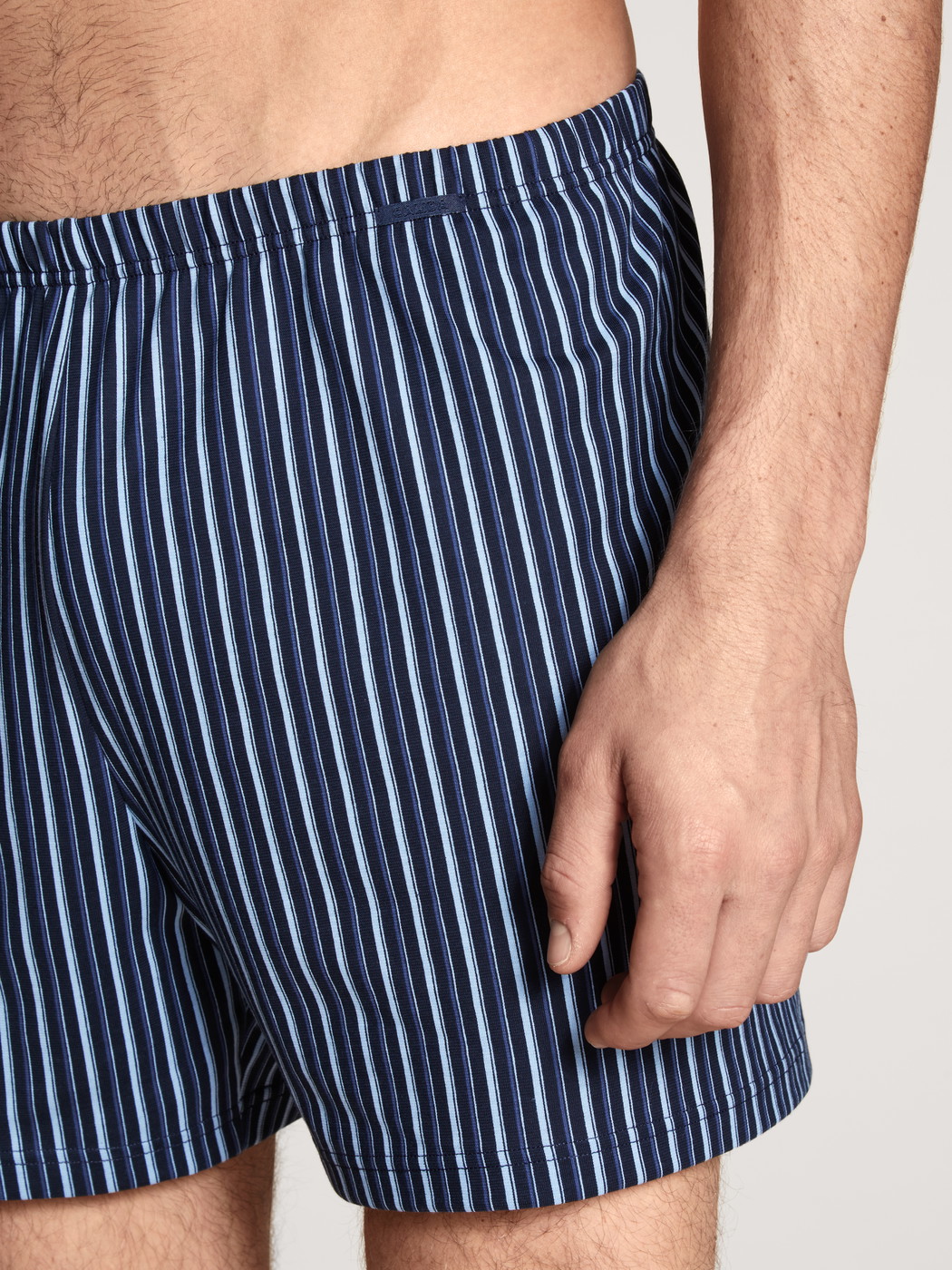 Uomo - Boxershorts, set da 2 in 100% cotone di colore Blu, A righe, della serie Prints Benefit di CALIDA, Dettaglio