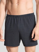 La modella / Il modello Uomo indossa Boxershorts, set da 2 in 100% cotone di colore Blu, Motivo, della serie Prints Benefit di CALIDA, Vista frontale