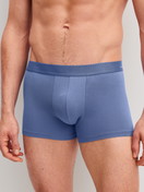 Le mannequin Homme porte le/la Boxer brief en Coton de couleur Gris, Unicolore, de la série Cotton Code de CALIDA, Vue de face