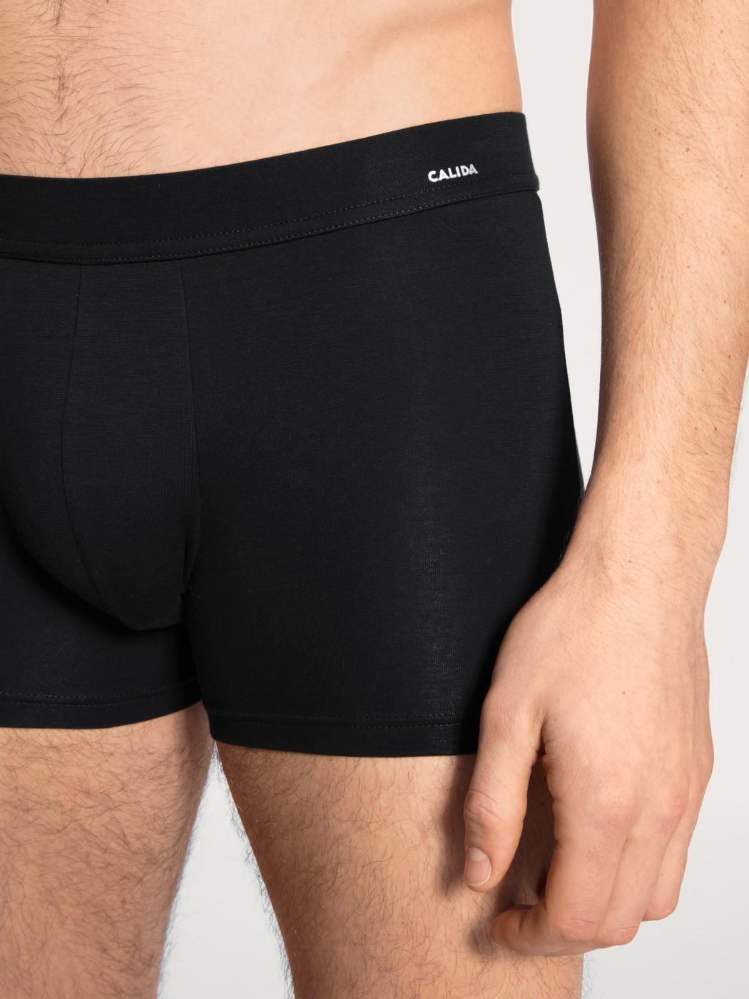 Uomo - Boxer brief in Cotone di colore Nero, Tinta unita, della serie Cotton Code di CALIDA, Dettaglio