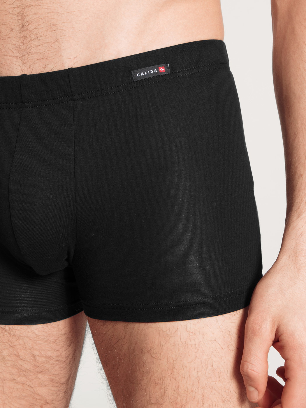Homme - Boxer brief en Coton de couleur Noir, Unicolore, de la série Evolution de CALIDA, Détail