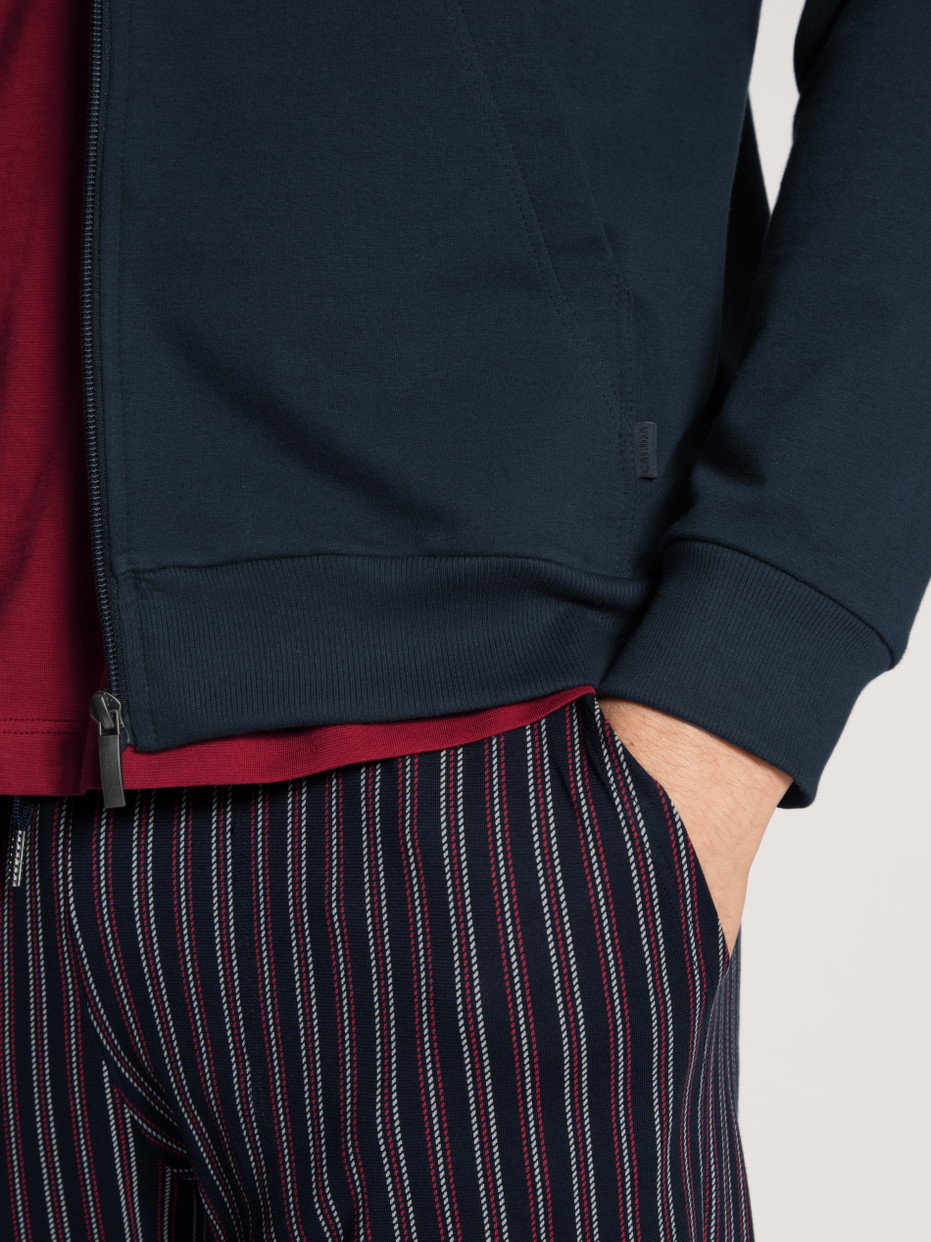 Herren - Bermudas aus 100% Baumwolle in Rot, Gestreift aus Serie Remix Basic Sleep von CALIDA, Detail