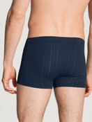 Le mannequin Homme porte le/la Boxer brief, ceinture recouverte en Coton de couleur Bleu, Motif, de la série Pure & Style de CALIDA, Vue arrière