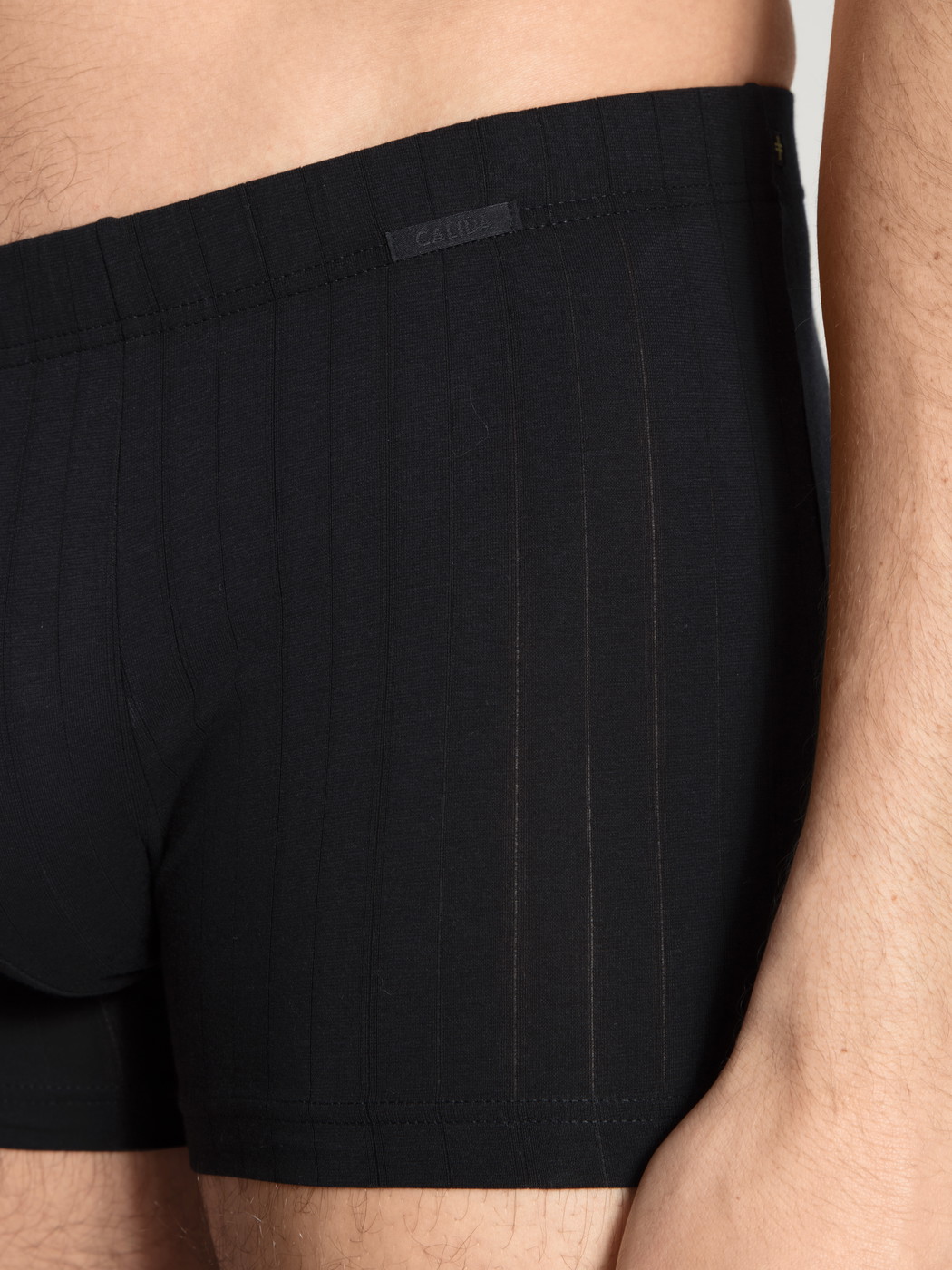 Homme - Boxer brief, ceinture recouverte en Coton de couleur Noir, Unicolore, de la série Pure & Style de CALIDA, Détail