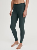 Le mannequin Femme porte le/la Leggings en Coton de couleur Vert, Unicolore, de la série Natural Comfort de CALIDA, Vue de face